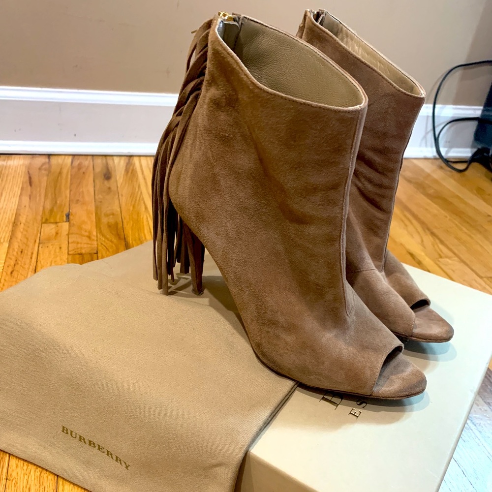 ❗️SALE BURBERRY Peep Toe Ankle Boot With Fringe